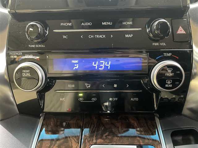 トヨタ アルファード X 鹿児島県 2020(令2)年 4.4万km ブラック バックカメラ/純正ディスプレイオーディオ/　・Bluetooth接続/トヨタセーフティセンス/　・インテリジェントクリアランスソナー/　・レーントレーシングアシスト/　・先行車発進告知/　・ロードサインアシスト/　・オートマチックハイビーム/　・バックガイドモニター/レーダークルーズコントロール/ブラインドスポットモニター/ルームミラー型ドライブレコーダー/LEDヘッドランプ/LEDフォグランプ/ブレーキホールド/ETC