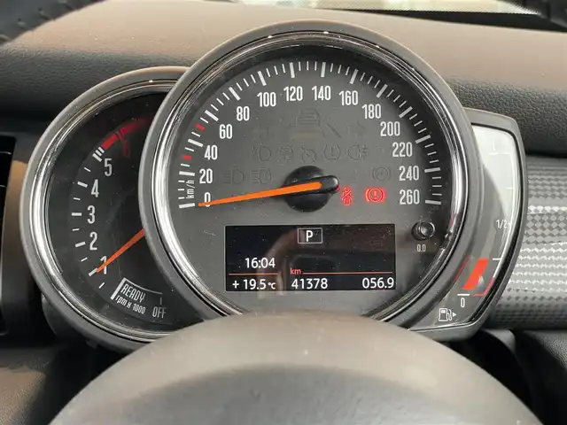ＭＩＮＩ ミニ クーパー D 鹿児島県 2019(平31)年 4.2万km ペッパー・ホワイト ワンオーナー/純正HDDナビ/Ｂｌｕｅｔｏｏｔｈ/バックカメラ/アンビエントライト/コンフォートアクセス/インテリジェントセーフティー/純正１５インチアルミホイール/ドラレコ/ＬＥＤ/ＥＴＣ