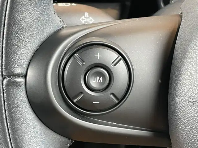 ＭＩＮＩ ミニ クーパー D 鹿児島県 2019(平31)年 4.2万km ペッパー・ホワイト ワンオーナー/純正HDDナビ/Ｂｌｕｅｔｏｏｔｈ/バックカメラ/アンビエントライト/コンフォートアクセス/インテリジェントセーフティー/純正１５インチアルミホイール/ドラレコ/ＬＥＤ/ＥＴＣ
