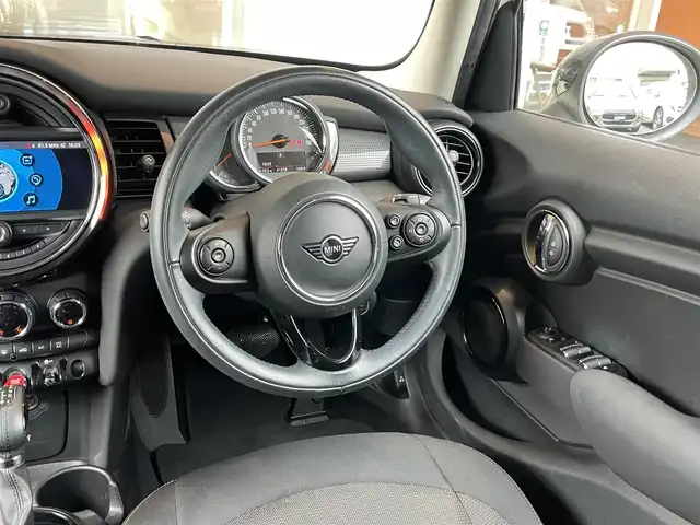 ＭＩＮＩ ミニ クーパー D 鹿児島県 2019(平31)年 4.2万km ペッパー・ホワイト ワンオーナー/純正HDDナビ/Ｂｌｕｅｔｏｏｔｈ/バックカメラ/アンビエントライト/コンフォートアクセス/インテリジェントセーフティー/純正１５インチアルミホイール/ドラレコ/ＬＥＤ/ＥＴＣ