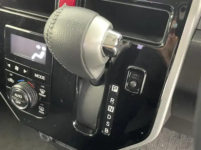 トヨタ ルーミー カスタムG 富山県 2018(平30)年 4.7万km プラムブラウンパールクリスタルシャイン 社外ナビ（AM/FM/CD/DVD/BT）/フルセグTV/バックカメラ/両側パワースライドドア/前後ドライブレコーダー/LEDヘッドライト/フォグランプ/プッシュスタート/スマートキー/スペアキー/横滑り防止装置/アイドリングストップ/保証書/取扱説明書