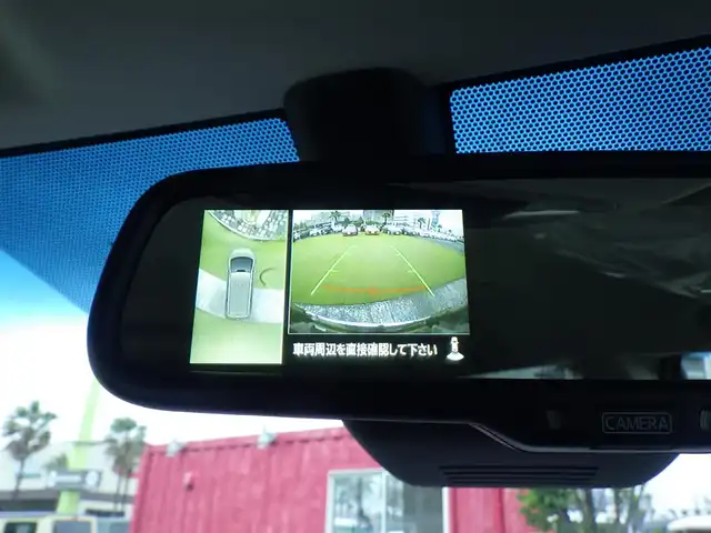 三菱 デリカＤ：５ シャモニー 千葉県 2025(令7)年 0.1万km未満 白Ⅱ CHAMONIX (8人)　4WD　e-Assist/オリジナルナビ取付パッケージ＋リアモニター取付パッケージ(25/300)　ステップレス　（8人）/e-Assist/・衝突被害軽減ブレーキシステム（FCM）/・車線逸脱警報システム（LDW）/・レーダークルーズコントロールシステム（ACC）/・誤発進抑制機能（前進＆後退時）（UMS）/・オートマチックハイビーム[AHB]/両側パワースライドドア/エレクトリックテールゲート/マルチアラウンドモニター/運転席パワーシート/前席シートヒーター/ステアリングヒーター/ステアリングスイッチ/革巻きステアリング/パドルシフト/純正18インチアルミホイル/サイド/カーテンエアバッグ/キーレスオペレーションシステム