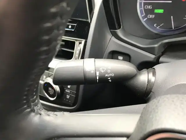 トヨタ クラウン ハイブリッド G 富山県 2021(令3)年 8.5万km ブラック 後期専用クローム18AW/純正ナビ/フルセグTV/バックカメラ/プリクラッシュセーフティ/レーンキープアシスト/クリアランスソナー/ブラインドスポットモニター/レーダークルーズコントロール/レザーシート/パワーシート/シートヒーター/エアシート/三眼LEDヘッドライト/オートライト/革巻きステアリング/ステアリングスイッチ/プッシュスタート/スマートキー/カードキー/スペアキー1本/ETC2.0