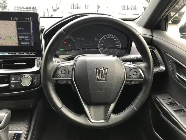 トヨタ クラウン ハイブリッド G 富山県 2021(令3)年 8.5万km ブラック 後期専用クローム18AW/純正ナビ/フルセグTV/バックカメラ/プリクラッシュセーフティ/レーンキープアシスト/クリアランスソナー/ブラインドスポットモニター/レーダークルーズコントロール/レザーシート/パワーシート/シートヒーター/エアシート/三眼LEDヘッドライト/オートライト/革巻きステアリング/ステアリングスイッチ/プッシュスタート/スマートキー/カードキー/スペアキー1本/ETC2.0
