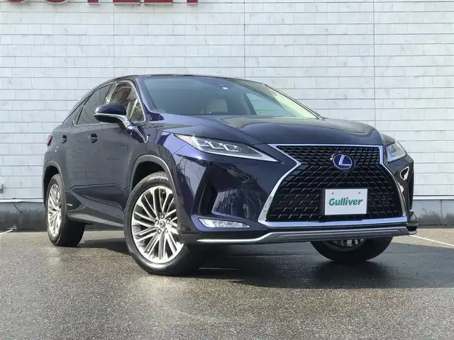 レクサス ＲＸ 450h バージョンL 富山県 2020(令2)年 4.9万km ディープブルーマイカ ムーンルーフ/純正12型ナビ(BT/DVD/Blu-ray)/フルセグTV/パワーバックドア/パノラミックビューモニター/ビルトインETC2.0/純正ドライブレコーダー/レーダークルーズコントロール/クリアランスソナー/セーフティシステムプラス/・プリクラッシュセーフティ/・レーントレーシングアシスト/・オートマチックハイビーム/・ロードサインアシスト/・先行車発進告知機能/角型3眼LEDヘッドランプ/本木製/革巻きコンビステアリング/ステアリングヒーター/パドルシフト/リッチクリームセミアニリン革シート/全席パワーシート/シートヒーター/前席コンフォータブルエアシート/運転席ポジションメモリー/純正20インチアルミホイール/スマートエントリー/スタートシステム/禁煙車