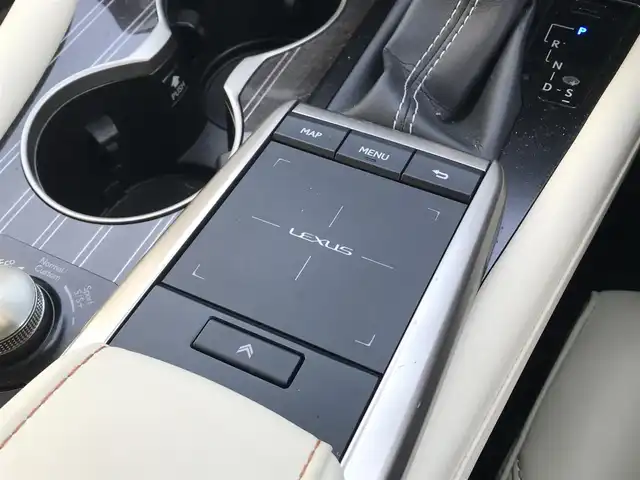 レクサス ＲＸ 450h バージョンL 富山県 2020(令2)年 4.9万km ディープブルーマイカ ムーンルーフ/純正12型ナビ(BT/DVD/Blu-ray)/フルセグTV/パワーバックドア/パノラミックビューモニター/ビルトインETC2.0/純正ドライブレコーダー/レーダークルーズコントロール/クリアランスソナー/セーフティシステムプラス/・プリクラッシュセーフティ/・レーントレーシングアシスト/・オートマチックハイビーム/・ロードサインアシスト/・先行車発進告知機能/角型3眼LEDヘッドランプ/本木製/革巻きコンビステアリング/ステアリングヒーター/パドルシフト/リッチクリームセミアニリン革シート/全席パワーシート/シートヒーター/前席コンフォータブルエアシート/運転席ポジションメモリー/純正20インチアルミホイール/スマートエントリー/スタートシステム/禁煙車