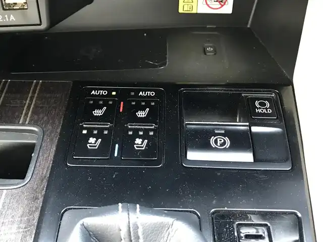 レクサス ＲＸ 450h バージョンL 富山県 2020(令2)年 4.9万km ディープブルーマイカ ムーンルーフ/純正12型ナビ(BT/DVD/Blu-ray)/フルセグTV/パワーバックドア/パノラミックビューモニター/ビルトインETC2.0/純正ドライブレコーダー/レーダークルーズコントロール/クリアランスソナー/セーフティシステムプラス/・プリクラッシュセーフティ/・レーントレーシングアシスト/・オートマチックハイビーム/・ロードサインアシスト/・先行車発進告知機能/角型3眼LEDヘッドランプ/本木製/革巻きコンビステアリング/ステアリングヒーター/パドルシフト/リッチクリームセミアニリン革シート/全席パワーシート/シートヒーター/前席コンフォータブルエアシート/運転席ポジションメモリー/純正20インチアルミホイール/スマートエントリー/スタートシステム/禁煙車