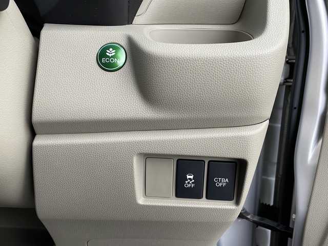 ホンダ Ｎ ＷＧＮ G Aパッケージ 新潟県 2013(平25)年 5.4万km カトラリーシルバーM 4WD/シティブレーキアシスト/社外メモリナビ/ワンセグTV/HIDオートライト/社外14インチアルミホイール/電格ミラー/サイドミラーヒーター/スマートキー/スペアキー