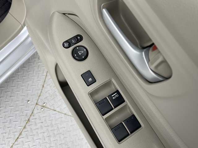 ホンダ Ｎ ＷＧＮ G Aパッケージ 新潟県 2013(平25)年 5.4万km カトラリーシルバーM 4WD/シティブレーキアシスト/社外メモリナビ/ワンセグTV/HIDオートライト/社外14インチアルミホイール/電格ミラー/サイドミラーヒーター/スマートキー/スペアキー