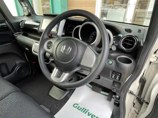 ホンダ Ｎ ＢＯＸ カスタム G Lパッケージ 宮崎県 2015(平27)年 3万km プレミアムホワイトパールⅡ 純正SDナビ/→AM/FM/CD/DVD/Bluetooth/TV/バックカメラ/ビルトインETC/前方ドライブレコーダー/両側パワースライドドア/プッシュスタート/スマートキー/HIDヘッドライト/ステアリングスイッチ/オートライト/サンシェード