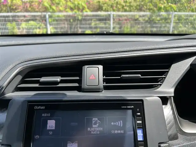 ホンダ シビック ハッチバック 滋賀県 2017(平29)年 3万km 白 メモリナビ/フルセグテレビ/ETC/バックカメラ/プッシュスタート/クルーズコントロール/シートヒーター/ドアバイザー/社外マフラー/RSRダウンサス（純正あり）/フロントリップスポイラー/サイドステップ/リアディフューザー/リアスポイラー