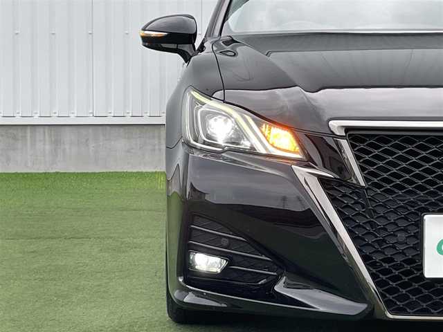 トヨタ クラウン ハイブリッド アスリートSJ-フロンティアLTD 香川県 2018(平30)年 7.7万km ブラック 登録時走行距離：76324km/メーカー純正ナビ/　CD DVD BT フルセグTV/バックカメラ/プリクラッシュセーフティシステム/レーンキープアシスト/レーダークルーズコントロール/オートハイビーム/オートライト/LEDヘッドライト/フォグランプ/電動格納ウィンカーミラー/ドアバイザー/ハーフレザーシート/パワーシート/シートヒーター/木目革巻きコンビステアリング/ステアリングスイッチ/ステアリングヒーター/MTモード付AT/アルミペダル/ビルトインETC/PWオールオート/純正フロアマット/プッシュスタート/スマートキー/スペアキー