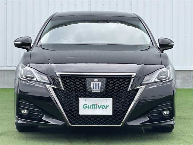 トヨタ クラウン ハイブリッド アスリートSJ-フロンティアLTD 香川県 2018(平30)年 7.7万km ブラック 登録時走行距離：76324km/メーカー純正ナビ/　CD DVD BT フルセグTV/バックカメラ/プリクラッシュセーフティシステム/レーンキープアシスト/レーダークルーズコントロール/オートハイビーム/オートライト/LEDヘッドライト/フォグランプ/電動格納ウィンカーミラー/ドアバイザー/ハーフレザーシート/パワーシート/シートヒーター/木目革巻きコンビステアリング/ステアリングスイッチ/ステアリングヒーター/MTモード付AT/アルミペダル/ビルトインETC/PWオールオート/純正フロアマット/プッシュスタート/スマートキー/スペアキー
