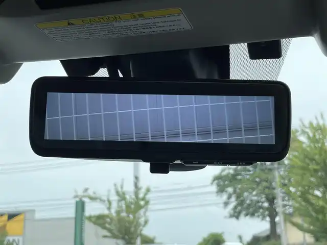 スバル フォレスター プレミアム 福岡県 2019(令1)年 7万km クリスタルブラックシリカ ・柿本改マフラー/・純正ナビ/　（DVD/フルセグテレビ/バックカメラ）/・ETC/・全席ヒートシーター/・ハンドルヒーター/・デジタルルームミラー/・SRH/・クルーズコントロール/・プッシュスタート/・ウィンカーミラー/・アイドリングストップ/・純正マット/・スタッドレスタイヤ　車載　(225/55R/18)