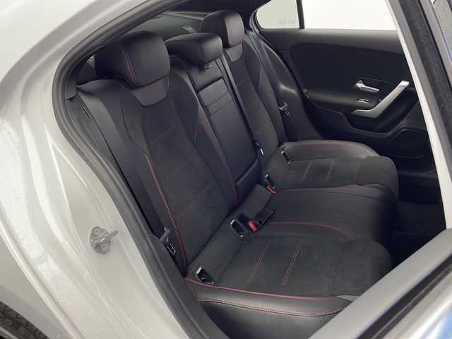 メルセデス・ベンツ Ａ１８０ セダン スタイル AMGライン 栃木県 2020(令2)年 2万km デジタルホワイト 純正メーカーOPナビ/（フルセグTV/BT）/バックカメラ/パノラミックスライディングルーフ/衝突軽減ブレーキ/BSM/コーナーセンサー/ETC/前方ドラレコ/パワーバックドア/ハーフレザーシート/パワーシート/シートヒーター/メモリーシート/LEDヘッドライト/パドルシフト/横滑り防止装置/スマートキー/アイドリングストップ/純正アルミホイール/純正フロアマット