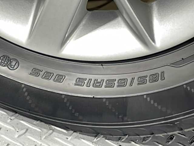 日産 ノート e－パワー X Vセレクション 広島県 2020(令2)年 2.4万km ブリリアントシルバー 禁煙/インテリジェントアラウンドビューモニター/社外ナビ/インテリジェントルームミラー/インテリジェントエマージェンシーブレーキ/車線逸脱警報/踏み間違い防止/ハイビームアシスト/フロント/バックソナー/LEDヘッドランプ/オートライト/純正15インチアルミホイール/スマートキー/ETC