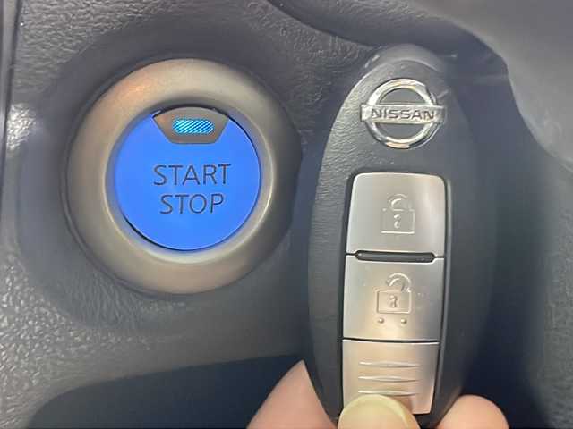 日産 ノート e－パワー X Vセレクション 広島県 2020(令2)年 2.4万km ブリリアントシルバー 禁煙/インテリジェントアラウンドビューモニター/社外ナビ/インテリジェントルームミラー/インテリジェントエマージェンシーブレーキ/車線逸脱警報/踏み間違い防止/ハイビームアシスト/フロント/バックソナー/LEDヘッドランプ/オートライト/純正15インチアルミホイール/スマートキー/ETC