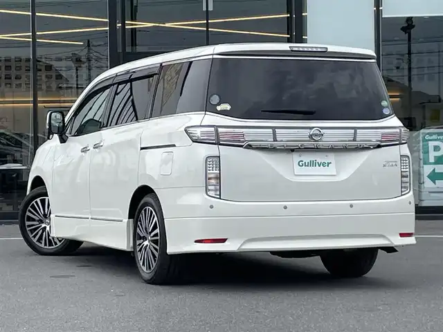 日産 エルグランド 250ハイウェイスターS 茨城県 2018(平30)年 6.5万km パール 純正ナビ/【TV・ラジオ・BT・SD・CD・DVD・AUX】/片側パワスラ/ETC/Ｂカメラ/クルコン/前方ドラレコ/インテリジェントルームミラー/前後コーナーセンサー/オットマン/MTモード付AT/横滑り防止装置/オートライト/Fフォグ/LEDライト/純正フロアマット/純正アルミホイール