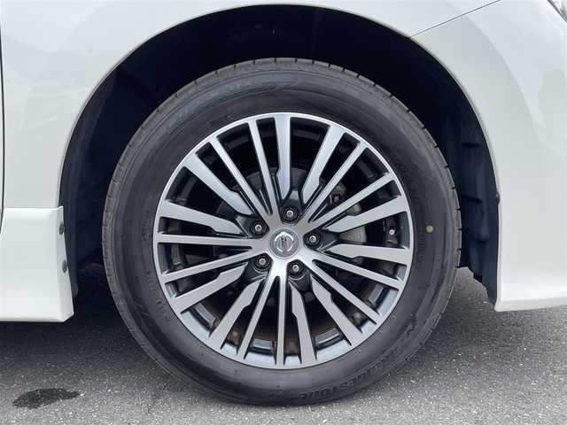 日産 エルグランド 250ハイウェイスターS 茨城県 2018(平30)年 6.5万km パール 純正ナビ/【TV・ラジオ・BT・SD・CD・DVD・AUX】/片側パワスラ/ETC/Ｂカメラ/クルコン/前方ドラレコ/インテリジェントルームミラー/前後コーナーセンサー/オットマン/MTモード付AT/横滑り防止装置/オートライト/Fフォグ/LEDライト/純正フロアマット/純正アルミホイール