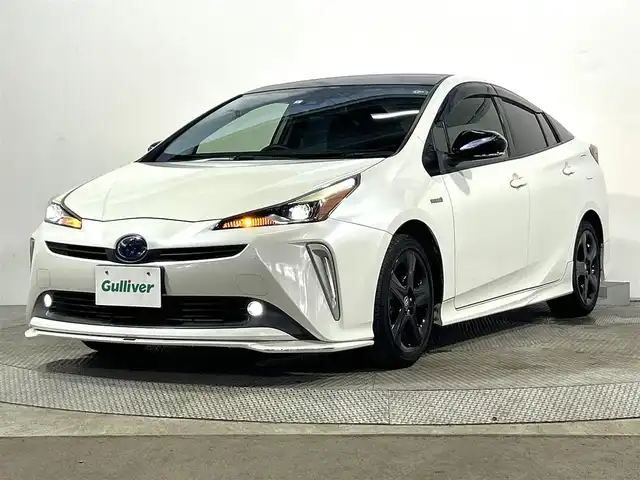 トヨタ プリウス S ツーリングセレクション 大阪府 2019(平31)年 4.8万km ホワイトパールクリスタルシャイン TRDエアロ 黒革シート 純正9incナビ(フルセグ/DVD再生/Bluetooth) バックカメラ ETC 衝突軽減 レーダークルコン トヨタセーフティセンス シートヒーター スマートキー