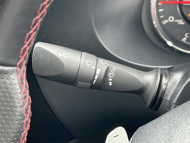 トヨタ ハイラックス Z GRスポーツ 愛知県 2022(令4)年 6.1万km スーパーホワイトⅡ 純正ナビ（AM/FM/BT)/パノラミックビューモニター/ドライブレコーダー/純正LEDヘッドライト/フォグランプ/革巻きステアリング/パドルシフト/ステアリングスィッチ/プリクラッシュセーフティ/レーンディパーチャーアラート/ロードアシストサイン/レーダークルーズコントロール/クリアランスソナー/アイドリングストップ/ヒルアシストスタート
