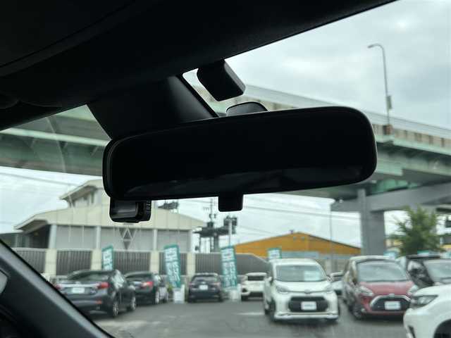 トヨタ ハイラックス Z GRスポーツ 愛知県 2022(令4)年 6.1万km スーパーホワイトⅡ 純正ナビ（AM/FM/BT)/パノラミックビューモニター/ドライブレコーダー/純正LEDヘッドライト/フォグランプ/革巻きステアリング/パドルシフト/ステアリングスィッチ/プリクラッシュセーフティ/レーンディパーチャーアラート/ロードアシストサイン/レーダークルーズコントロール/クリアランスソナー/アイドリングストップ/ヒルアシストスタート