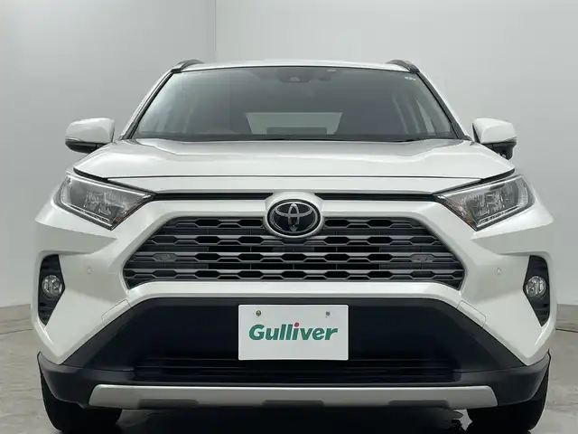 トヨタ ＲＡＶ４ G 岡山県 2020(令2)年 6.5万km ホワイトパールクリスタルシャイン 純正９インチナビ/（CD/DVD/BT/フルセグ）/衝突軽減ブレーキ/追従型クルーズコントロール/踏み間違い防止/ビルトインＥＴＣ/シートヒーター（前席）/バックカメラ/ブラインドスポットモニター/パワーシート（運転席）/ルーフレール/電動リアゲート/コーナーセンサー（前・後）/レーンキープアシスト/ＬＥＤヘッドライト/オートハイビーム/オートライト/フォグランプ/プッシュスタート/スマートキー×2/純正18インチAW/ステアリングヒーター/オートブレーキホールド/ISOFIX/ステアリングスイッチ/チルトステアリング/シートリフター/ウインカーミラードアバイザー/新車保証書
