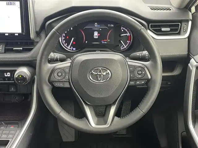トヨタ ＲＡＶ４ G 岡山県 2020(令2)年 6.5万km ホワイトパールクリスタルシャイン 純正９インチナビ/（CD/DVD/BT/フルセグ）/衝突軽減ブレーキ/追従型クルーズコントロール/踏み間違い防止/ビルトインＥＴＣ/シートヒーター（前席）/バックカメラ/ブラインドスポットモニター/パワーシート（運転席）/ルーフレール/電動リアゲート/コーナーセンサー（前・後）/レーンキープアシスト/ＬＥＤヘッドライト/オートハイビーム/オートライト/フォグランプ/プッシュスタート/スマートキー×2/純正18インチAW/ステアリングヒーター/オートブレーキホールド/ISOFIX/ステアリングスイッチ/チルトステアリング/シートリフター/ウインカーミラードアバイザー/新車保証書