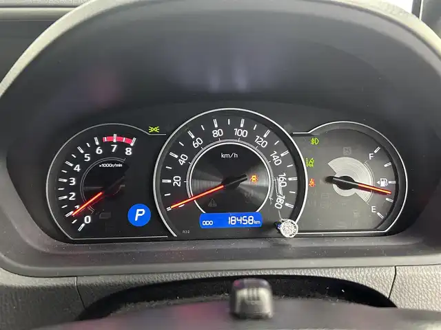 トヨタ ヴォクシー ZS 煌 道央・札幌 2018(平30)年 1.9万km ブラック ・ワンオーナー/・４WD/・純正SDナビ/・CD/DVD/SD/BT/・フルセグTV/・バックカメラ/・ビルトインETC/・ドライブレコーダー/・トヨタセーフティセンス/・プリクラッシュセーフティ/・レーンキープアシスト/・アダプティブクルーズコントロール/・横滑り防止装置/・LEDヘッドライト/・オートマチックハイビーム/・オートライト/・純正16インチAW/・純正フロアマット/・プッシュスタート/・スマートキー