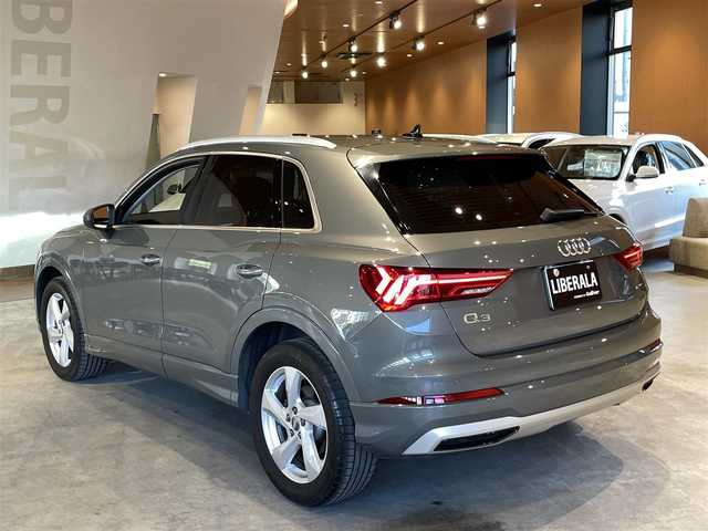 アウディ アウディ Ｑ３ 35TDIクワトロ アドバンスド 道央・札幌 2020(令2)年 4.3万km ガンＭ クロノスグレーメタリック/ベーシックパッケージ/　・シートヒーター/　・電動フロントシート/　・オートマチックテールゲート/　・ランバーサポート/　・アウディドライブセレクト/TVチューナー/アシスタンスパッケージ/　・ACC/　・サイドアシスト/　・エマージェンシーアシスト/　・ハイビームアシスト/　・リヤクロストラフィックアシスト/テクノロジーパッケージ/　・ワイヤレスチャージング/　・スマートフォンインターフェース/純正メモリナビ/360°カメラ/LEDヘッドライト