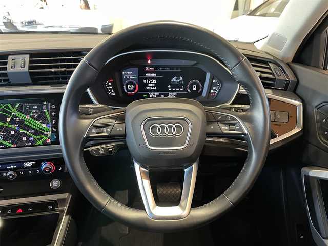 アウディ アウディ Ｑ３ 35TDIクワトロ アドバンスド 道央・札幌 2020(令2)年 4.3万km ガンＭ クロノスグレーメタリック/ベーシックパッケージ/　・シートヒーター/　・電動フロントシート/　・オートマチックテールゲート/　・ランバーサポート/　・アウディドライブセレクト/TVチューナー/アシスタンスパッケージ/　・ACC/　・サイドアシスト/　・エマージェンシーアシスト/　・ハイビームアシスト/　・リヤクロストラフィックアシスト/テクノロジーパッケージ/　・ワイヤレスチャージング/　・スマートフォンインターフェース/純正メモリナビ/360°カメラ/LEDヘッドライト