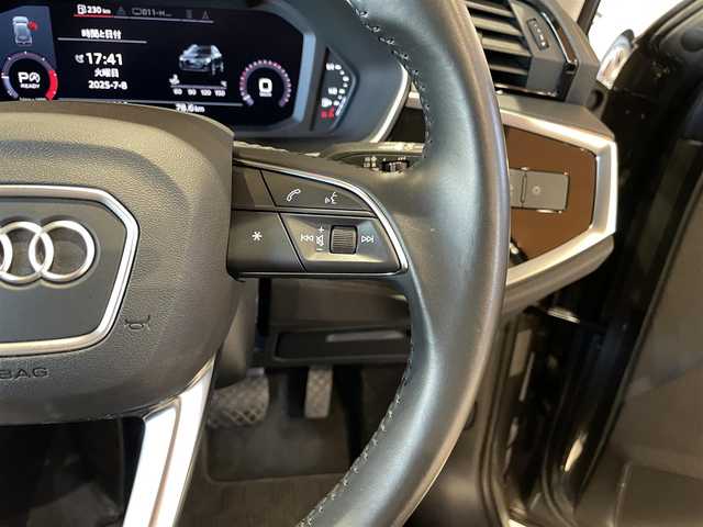 アウディ アウディ Ｑ３ 35TDIクワトロ アドバンスド 道央・札幌 2020(令2)年 4.3万km ガンＭ クロノスグレーメタリック/ベーシックパッケージ/　・シートヒーター/　・電動フロントシート/　・オートマチックテールゲート/　・ランバーサポート/　・アウディドライブセレクト/TVチューナー/アシスタンスパッケージ/　・ACC/　・サイドアシスト/　・エマージェンシーアシスト/　・ハイビームアシスト/　・リヤクロストラフィックアシスト/テクノロジーパッケージ/　・ワイヤレスチャージング/　・スマートフォンインターフェース/純正メモリナビ/360°カメラ/LEDヘッドライト