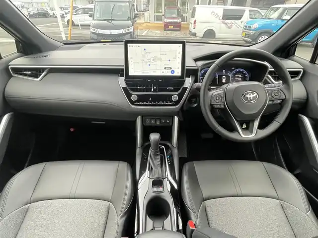 トヨタ カローラ クロス ハイブリッド Z 島根県 2025(令7)年 0.1千km スパークリングブラックパールクリスタルシャイン 純正１０．５型ナビ　/フルセグTV・Ｂｌｕｅｔｏｏｔｈ/全方位／バック／サイド／フロントカメラ　/前後ドライブレコーダー　/ビルトインＥＴＣ２．０　/パワーバックドア　/ハーフレザーシート/パワシート/ヒーター/レーダークルーズコントロール　/アドバンスドパーク（駐車支援システム）　/衝突軽減ブレーキ/ブラインドスポットモニター　/前後コーナーセンサー　/オートブレーキホールド/オートハイビーム／ライト/スマートキー　/純正ＬＥＤヘッドライト　/純正１８インチアルミホイール/保証書・取扱説明書（本体＋ナビ）/スペアキー１本