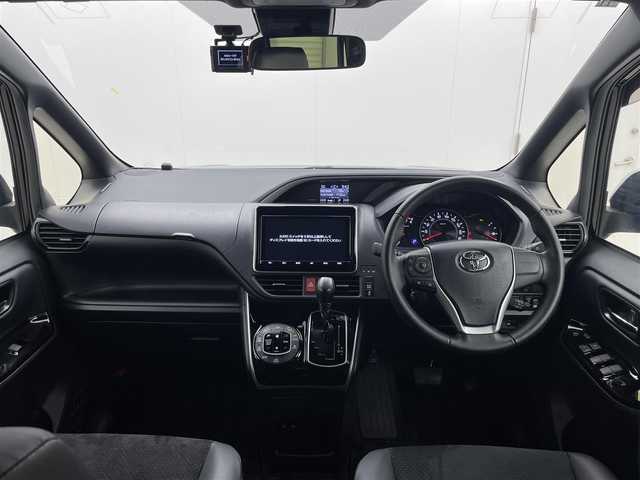トヨタ ヴォクシー ZS 煌Ⅲ 茨城県 2020(令2)年 4.8万km ブラック 純正9型ナビ/バックカメラ/フルセグ/衝突被害軽減ブレーキ/車線逸脱抑制装置/レーダークルーズコントロール/オートマチックハイビーム/クリアランスソナー/両側電動スライドドア/ETC2.0/ドラレコ/純正16インチAW/LEDヘッドライト/スマートキー