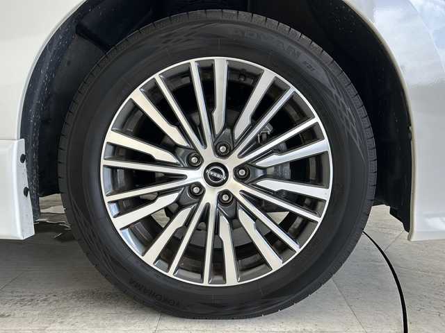 日産 エルグランド 250ハイウェイスターS 愛知県 2023(令5)年 4万km ピュアホワイトパール 衝突軽減システム/純正７型SDナビ/両側パワースライドドア/レーダークルーズコントロール/ワンセグ/CD/Bluetooth/バックカメラ/コーナーセンサー/純正アルミホイール/ブラインドスポットモニター/LEDヘッドライト/オートマチックハイビーム/ETC/ステアリングスイッチ/スマートキー/プッシュスタート