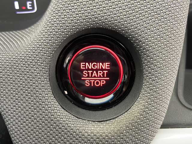 ホンダ フィット クロスター 長野県 2020(令2)年 3.9万km クリスタルブラックパール 4WD/純正SDナビ&フルセグTV&CD&DVD&USB&BT/ホンダセンシング/アダプティブクルーズコントロール/路外逸脱警報/衝突軽減ブレーキ/踏み間違い防止/コーナーセンサー/先行車発進告知/標識認識機能/社外前後ドライブレコーダー/ステアリングスイッチ/バックカメラ/ビルトインETC/LEDヘッドライト/オートライト/電動格納ミラー/ウィンカーミラー/ドアミラーヒーター/電動ホールド/ブレーキホールド/純正16インチAW装着/純正フロアマット/社外ドアバイザー/プッシュスタート/スマートキー/取扱説明書