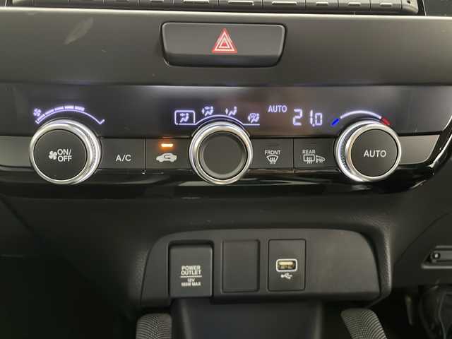 ホンダ フィット クロスター 長野県 2020(令2)年 3.9万km クリスタルブラックパール 4WD/純正SDナビ&フルセグTV&CD&DVD&USB&BT/ホンダセンシング/アダプティブクルーズコントロール/路外逸脱警報/衝突軽減ブレーキ/踏み間違い防止/コーナーセンサー/先行車発進告知/標識認識機能/社外前後ドライブレコーダー/ステアリングスイッチ/バックカメラ/ビルトインETC/LEDヘッドライト/オートライト/電動格納ミラー/ウィンカーミラー/ドアミラーヒーター/電動ホールド/ブレーキホールド/純正16インチAW装着/純正フロアマット/社外ドアバイザー/プッシュスタート/スマートキー/取扱説明書