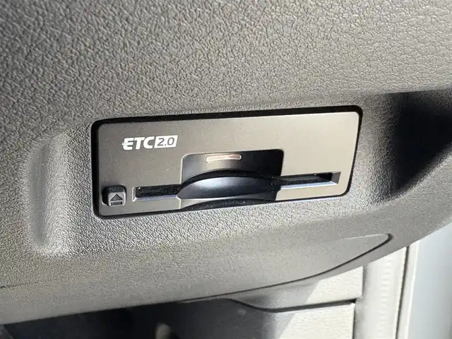 日産 エクストレイル G e－4ORCE 大分県 2022(令4)年 6万km ステルスグレー/スーパーブラック ・純正ナビ(BT/AppleCarPlay/USB)/・フルセグテレビ/・アラウンドビューモニター/・ヘッドアップディスプレイ/・プロパイロット/・駐車支援/・AC100V/・ETC 2.0/・ドライブレコーダー/・エマージェンシーブレーキ/・コーナーセンサー/・ブラインドスポットモニター/・デジタルインナーミラー/・パワーシート/・シートヒーター/・シートメモリー/・ステアリングヒーター/・オートハイビーム/・置くだけ充電/・ブレーキホールド