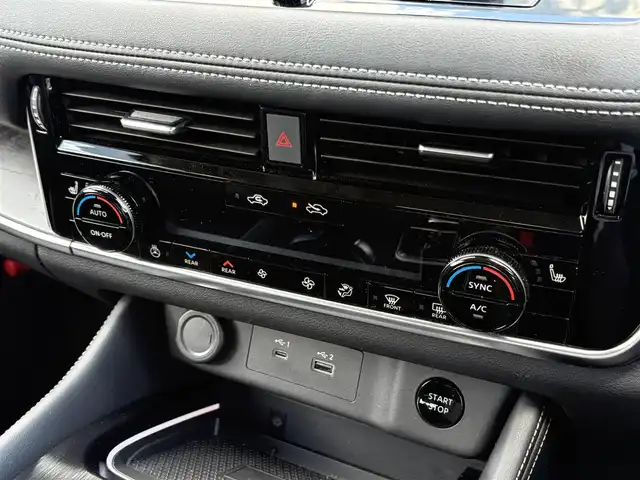 日産 エクストレイル G e－4ORCE 大分県 2022(令4)年 6万km ステルスグレー/スーパーブラック ・純正ナビ(BT/AppleCarPlay/USB)/・フルセグテレビ/・アラウンドビューモニター/・ヘッドアップディスプレイ/・プロパイロット/・駐車支援/・AC100V/・ETC 2.0/・ドライブレコーダー/・エマージェンシーブレーキ/・コーナーセンサー/・ブラインドスポットモニター/・デジタルインナーミラー/・パワーシート/・シートヒーター/・シートメモリー/・ステアリングヒーター/・オートハイビーム/・置くだけ充電/・ブレーキホールド