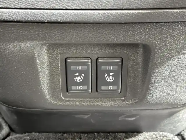 日産 セレナ ハイウェイスター 大阪府 2016(平28)年 4.4万km ブリリアントホワイトパール ProPILOT 純正9incナビTV 360カメラ 後席モニター デジタルインナーミラー ハーフレザー シートヒーター 両側パワースライドドア レーダーC 衝突軽減 パークアシスト クリアランスソナー リアオートエアコン