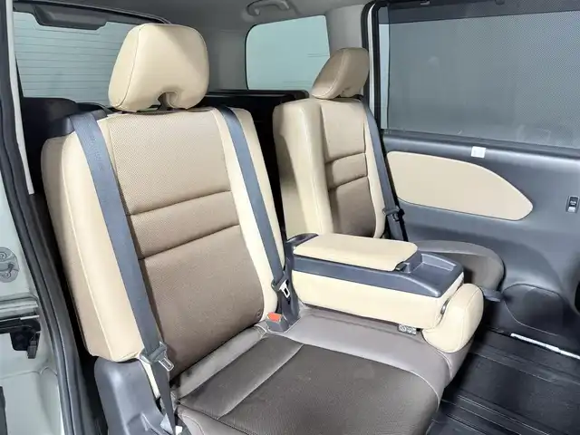 日産 セレナ ハイウェイスター 大阪府 2016(平28)年 4.4万km ブリリアントホワイトパール ProPILOT 純正9incナビTV 360カメラ 後席モニター デジタルインナーミラー ハーフレザー シートヒーター 両側パワースライドドア レーダーC 衝突軽減 パークアシスト クリアランスソナー リアオートエアコン