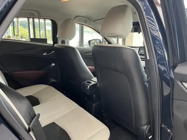 マツダ ＣＸ－３ XD ツーリング Lパッケージ 高知県 2015(平27)年 9.5万km ディープクリスタルブルーマイカ (株)IDOMが運営する【じしゃロン高知店】の自社ローン専用車両になります。こちらは現金またはオートローンご利用時の価格です。自社ローンご希望の方は別途その旨お申付け下さい