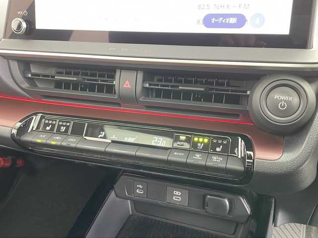 トヨタ プリウス Z 愛知県 2023(令5)年 2.5万km プラチナホワイトパールマイカ /禁煙車//E-Four//純正12.3インチディスプレイオーディオ//フルセグTV//パノラミックビューモニター//バックカメラ//ビルトインETC2.0//モデリスタエアロ//パノラマルーフ//デジタルインナーミラー//トヨタセーフティセンス//プリクラッシュセーフティ//FCTA+LCA//LTA+LDA//レーダークルーズコントロール//アダプティブハイビームシステム//ロードサインアシスト//ドライバー異常時対応システム//プロアクティブドライビングアシスト//トヨタチームメイト//アドバンストパーク(リモート機能付)//パーキングサポートブレーキ//BSM+安心降車アシスト+RCTA//LEDヘッドライト//オートライト//リヤフォグランプ//黒合皮シート(レッド加飾)//運転席パワーシート(ポジションメモリー付)//前席シートヒーター+ベンチレーション//ワイヤレス充電器//ナノイーX//AC100V//純正フロアマット//革巻きステアリング//ステアリングスイッチ//ステアリングヒーター//プッシュスタート//電動格納ミラーウィンカー//電子パーキングブレーキ//ブレーキホールド//スペアキー