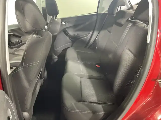 プジョー ２０８ アリュール 神奈川県 2019(令1)年 5.9万km 赤 ガラスルーフ/バックカメラ/純正7インチナビゲーション/Bluetooth　apple car play　USB /パーキングアシスト/コーナーセンサー/クルーズコントロール/ETC/社外前方ドライブレコーダー/MTモード/S/SNOWモード/ECOモード/ステアリングスイッチ/純正フロアマット/ハロゲンヘッドライト/オートライト/純正16インチアルミホイール/自動防眩ミラー/電動格納ミラー/ウィンカーミラー/リモコンキー