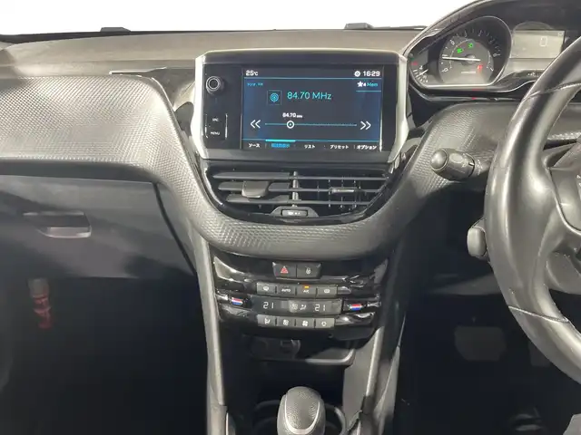 プジョー ２０８ アリュール 神奈川県 2019(令1)年 5.9万km 赤 ガラスルーフ/バックカメラ/純正7インチナビゲーション/Bluetooth　apple car play　USB /パーキングアシスト/コーナーセンサー/クルーズコントロール/ETC/社外前方ドライブレコーダー/MTモード/S/SNOWモード/ECOモード/ステアリングスイッチ/純正フロアマット/ハロゲンヘッドライト/オートライト/純正16インチアルミホイール/自動防眩ミラー/電動格納ミラー/ウィンカーミラー/リモコンキー
