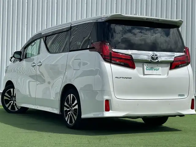 トヨタ アルファード S Cパッケージ 香川県 2020(令2)年 3.9万km ホワイトパールクリスタルシャイン 純正ディスプレイオーディオ/→AM/FM/Bluetooth/フルセグTV/フリップダウンモニター（OP）/サンルーフ（OP）/デジタルインナーミラー（MOP）/ブラインドスポットモニター/レザーシート/シートヒーター・エアシート/レーダークルーズコントロール/レーンキープアシスト/トヨタセーフティセンス/前後ドライブレコーダー/両側パワースライドドア/ビルトイン2.0ETC/コーナーセンサー/パワーバックドア/パワーシート/メモリーシート/ハンドルヒーター/ウッドコンビステアリング/ステアリングスイッチ/プッシュスタート/スマートキー/オットマン/サンシェード/純正フロアマット/純正18インチアルミホイール