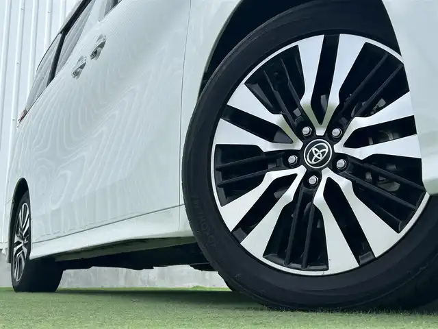 トヨタ アルファード S Cパッケージ 香川県 2020(令2)年 3.9万km ホワイトパールクリスタルシャイン 純正ディスプレイオーディオ/→AM/FM/Bluetooth/フルセグTV/フリップダウンモニター（OP）/サンルーフ（OP）/デジタルインナーミラー（MOP）/ブラインドスポットモニター/レザーシート/シートヒーター・エアシート/レーダークルーズコントロール/レーンキープアシスト/トヨタセーフティセンス/前後ドライブレコーダー/両側パワースライドドア/ビルトイン2.0ETC/コーナーセンサー/パワーバックドア/パワーシート/メモリーシート/ハンドルヒーター/ウッドコンビステアリング/ステアリングスイッチ/プッシュスタート/スマートキー/オットマン/サンシェード/純正フロアマット/純正18インチアルミホイール