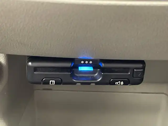 ダイハツ キャスト スタイル X リミテッド SAⅢ 愛知県 2019(令1)年 5.4万km ファイアークォーツレッドM 7インチナビ/（AM/FM/フルセグ/Bluetooth/CD/DVD）/バックカメラ/スマートアシストIII/・衝突軽減ブレーキ/・レーンキープアシスト/・オートハイビーム/・誤発進抑制機能/ナビ連動型ドライブレコーダー/ETC/シートヒーター/アイドリングストップ/横滑り防止機能/プッシュスタート/スマートキー/オートライト/純正ホイールキャップ/純正フロアマット/ドアバイザー/電動格納ミラー