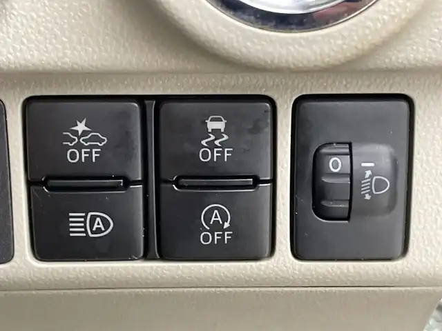 ダイハツ キャスト スタイル X リミテッド SAⅢ 愛知県 2019(令1)年 5.4万km ファイアークォーツレッドM 7インチナビ/（AM/FM/フルセグ/Bluetooth/CD/DVD）/バックカメラ/スマートアシストIII/・衝突軽減ブレーキ/・レーンキープアシスト/・オートハイビーム/・誤発進抑制機能/ナビ連動型ドライブレコーダー/ETC/シートヒーター/アイドリングストップ/横滑り防止機能/プッシュスタート/スマートキー/オートライト/純正ホイールキャップ/純正フロアマット/ドアバイザー/電動格納ミラー