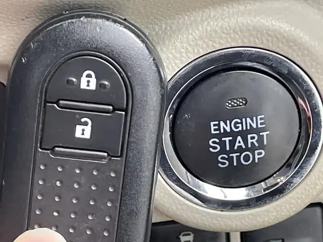 ダイハツ キャスト スタイル X リミテッド SAⅢ 愛知県 2019(令1)年 5.4万km ファイアークォーツレッドM 7インチナビ/（AM/FM/フルセグ/Bluetooth/CD/DVD）/バックカメラ/スマートアシストIII/・衝突軽減ブレーキ/・レーンキープアシスト/・オートハイビーム/・誤発進抑制機能/ナビ連動型ドライブレコーダー/ETC/シートヒーター/アイドリングストップ/横滑り防止機能/プッシュスタート/スマートキー/オートライト/純正ホイールキャップ/純正フロアマット/ドアバイザー/電動格納ミラー